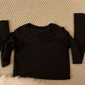 LULULEMON black long sleeve swiftly tech!